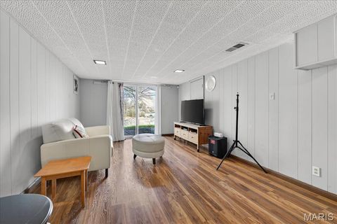 Tiny photo for 6 Nassau Circle, Creve Coeur, MO 63146 (MLS # 26014648)