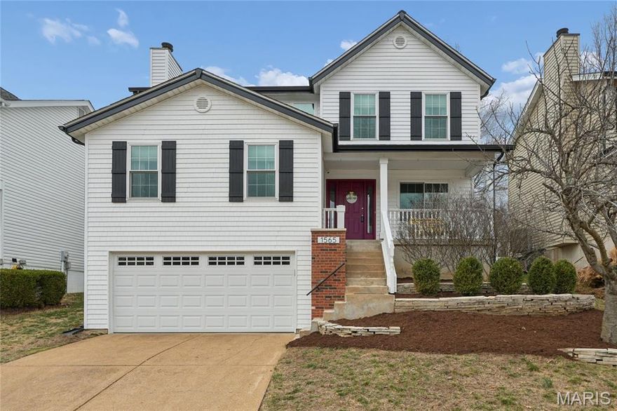 MOVE RIGHT INTO THIS WELL APPOINTED 3 BR, 2.5 B HOME WITH OVER 2200 SQ FT. OF LIVING SPACE AND FINISH IN THE  LOWER LEVEL.  OTHER EXCITING FEATURES INCLUDE A LARGE FAMILY ROOM WITH FIREPLACE, FORMAL LR/DR COMBINATION FOR ENTERTAINING AND FAMILY GATHERINGS, SPACIOUS EAT IN KITCHEN WITH A  PANTRY, AND A MAIN FLOOR LAUNDRY.  UPSTAIRS FEATURES A LARGE PRIMARY BEDROOM WITH VAULTED CEILING, AN UPDATED MASTER BATH WITH SEPARATE TUB/SHOWER AND  DOUBLE VANITIES.  TWO MORE SPACIOUS BEDROOMS AND SECOND BATH COMPLETE THE UPPER LEVEL.  LOWER LEVEL HAS A FAMILY ROOM AND MULTIPURPOSE ROOM.  THE VERY PRIVATE REAR YARD BACKS TO COMMON GROUND.  ROOF REPLACED IN 2024.  SIDING, FACIA, AND WINDOWS REPLACED IN 2025.  PARKWAY SOUTH SCHOOLS. EASY ACCESS TO MAJOR HIGHWAYS.  THIS ONE IS A TRUE GEM.  DON'T MISS IT.  CALL TODAY.