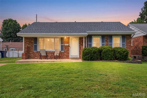 Photo of 3838 Rainor Court, St Louis, MO 63116 (MLS # 26046690)