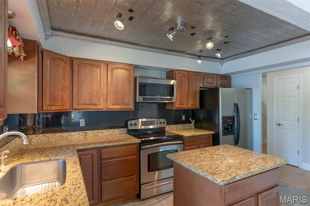 Lsl Koviak #1 Cathy - Residential Lease