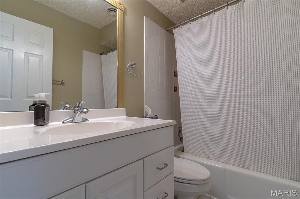 Lsl Koviak #1 Cathy - Residential Lease