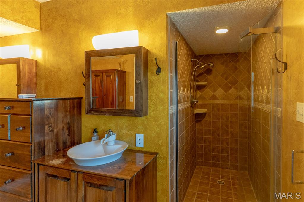 Lsl Koviak #1 Cathy - Residential Lease