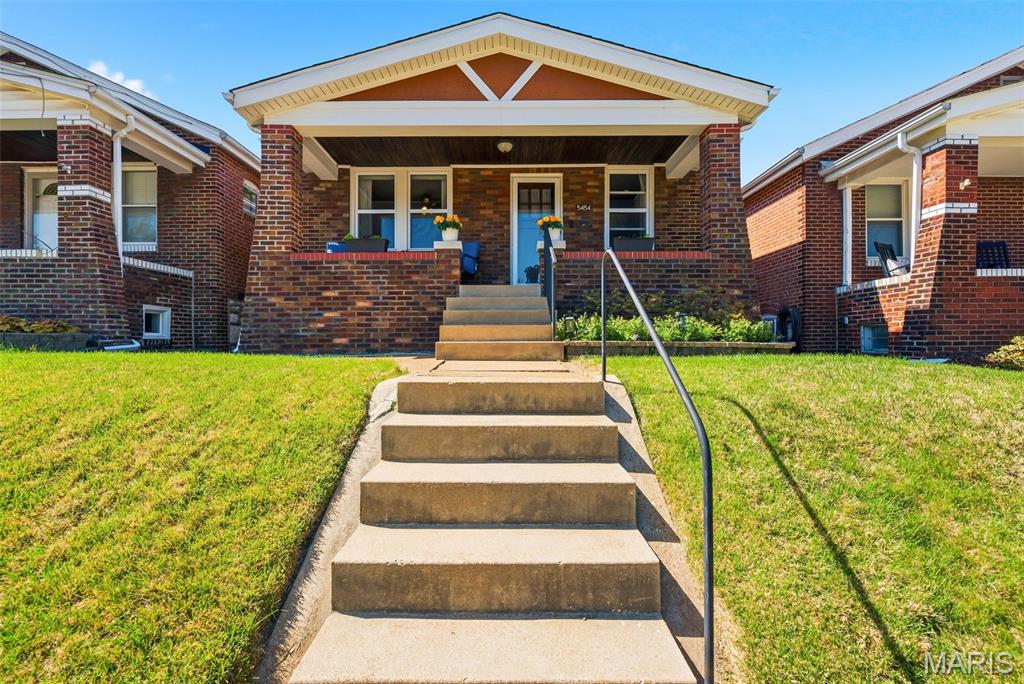 Lynne - Residential