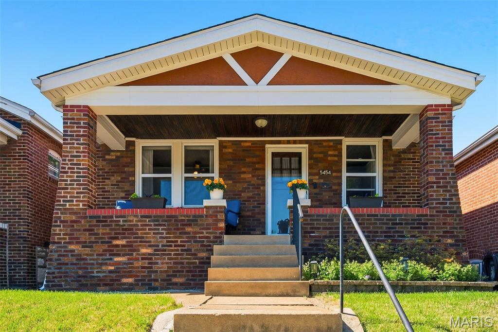 Lynne - Residential