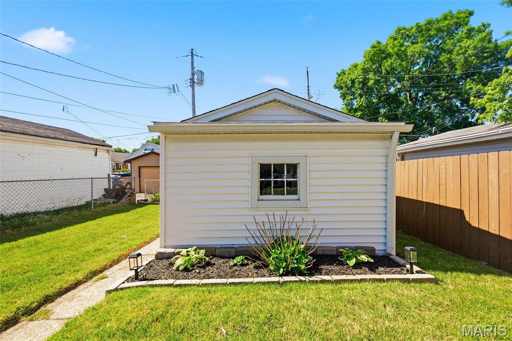 Lynne - Residential