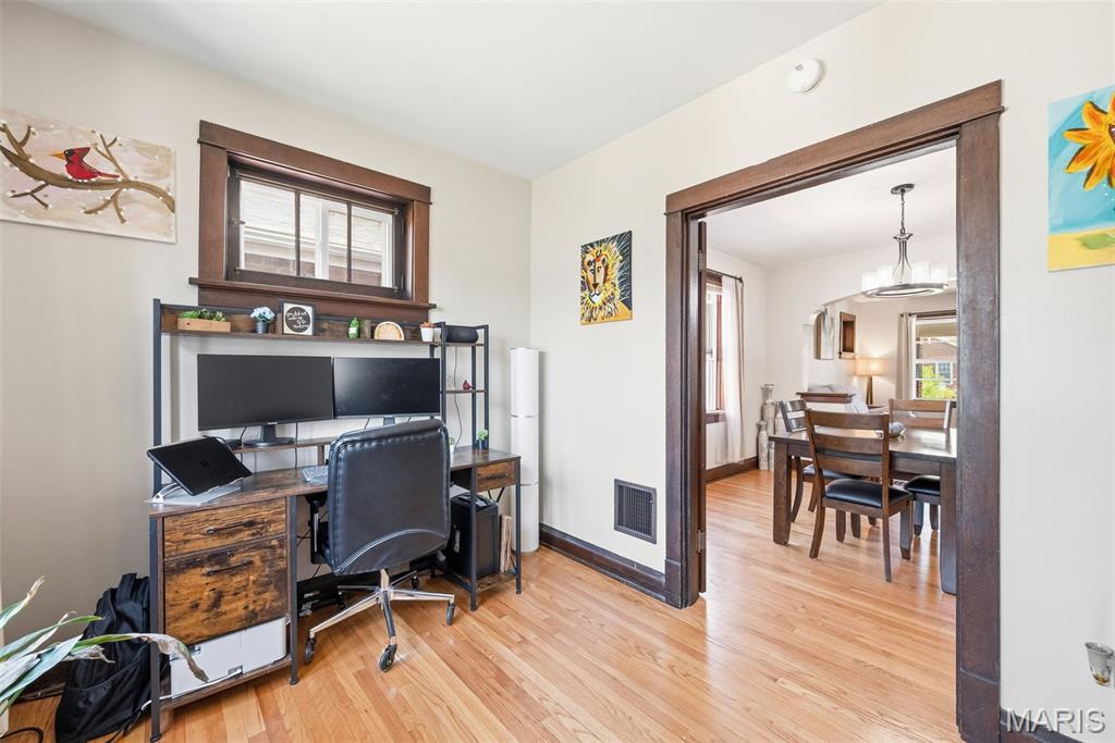Lynne - Residential