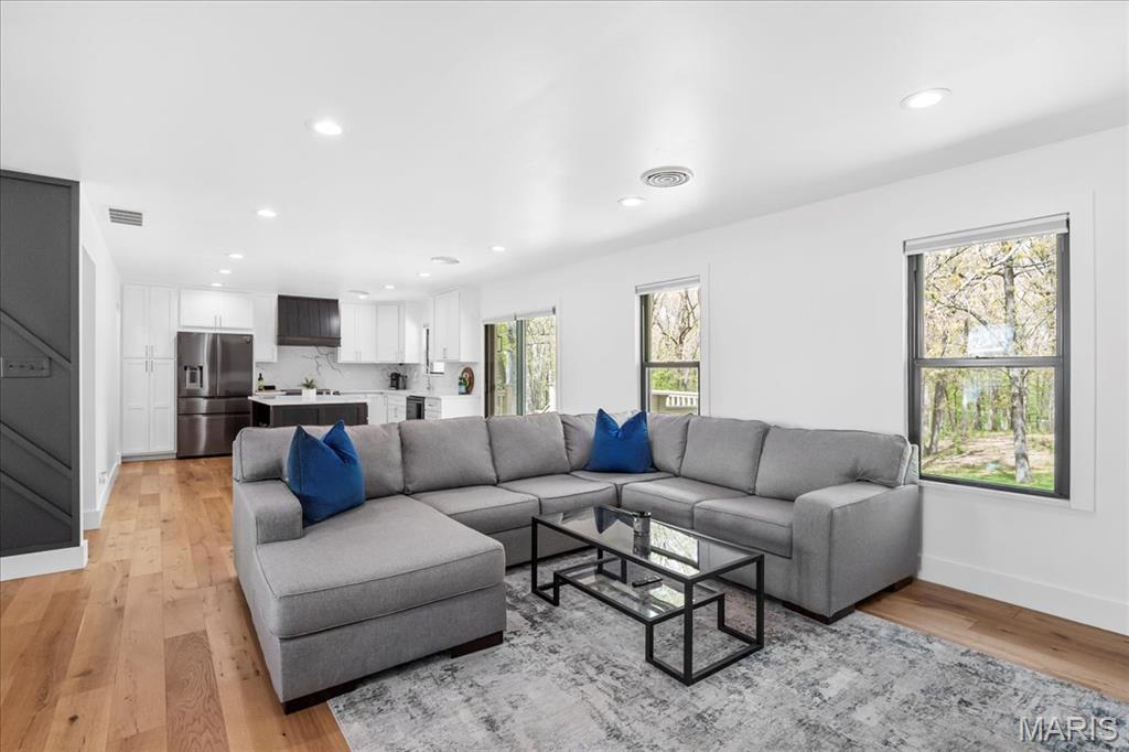 Country Hill Farm 02 - Residential