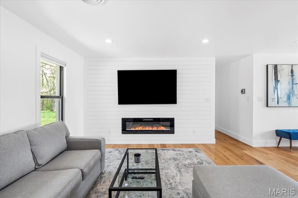 Country Hill Farm 02 - Residential