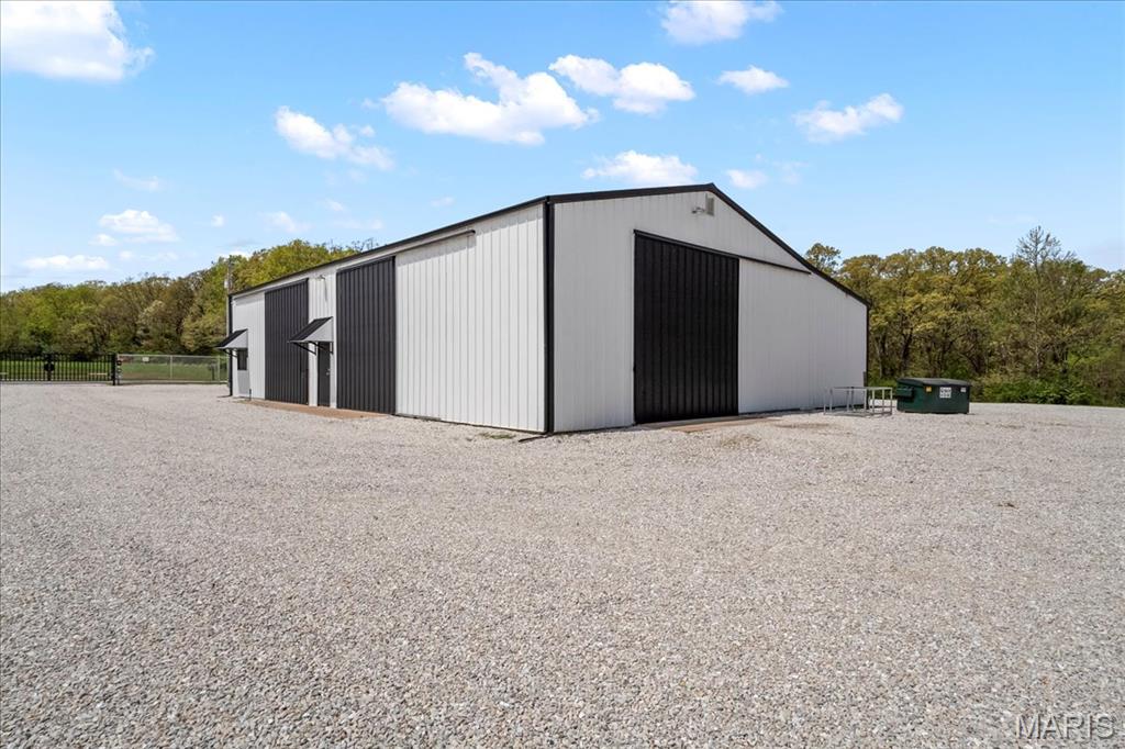 Country Hill Farm 02 - Residential