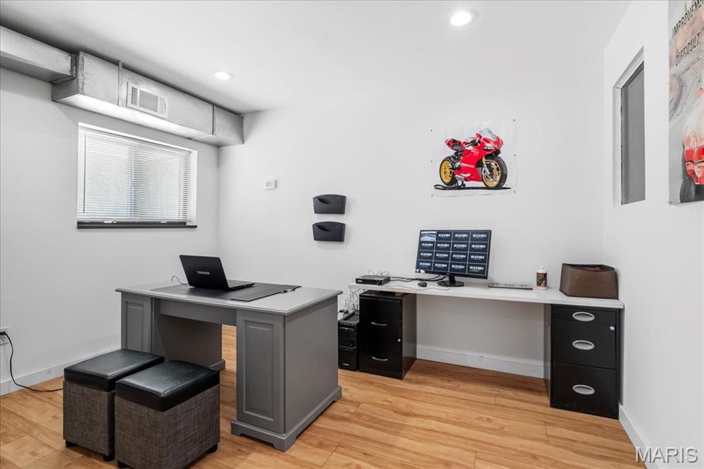 Country Hill Farm 02 - Residential