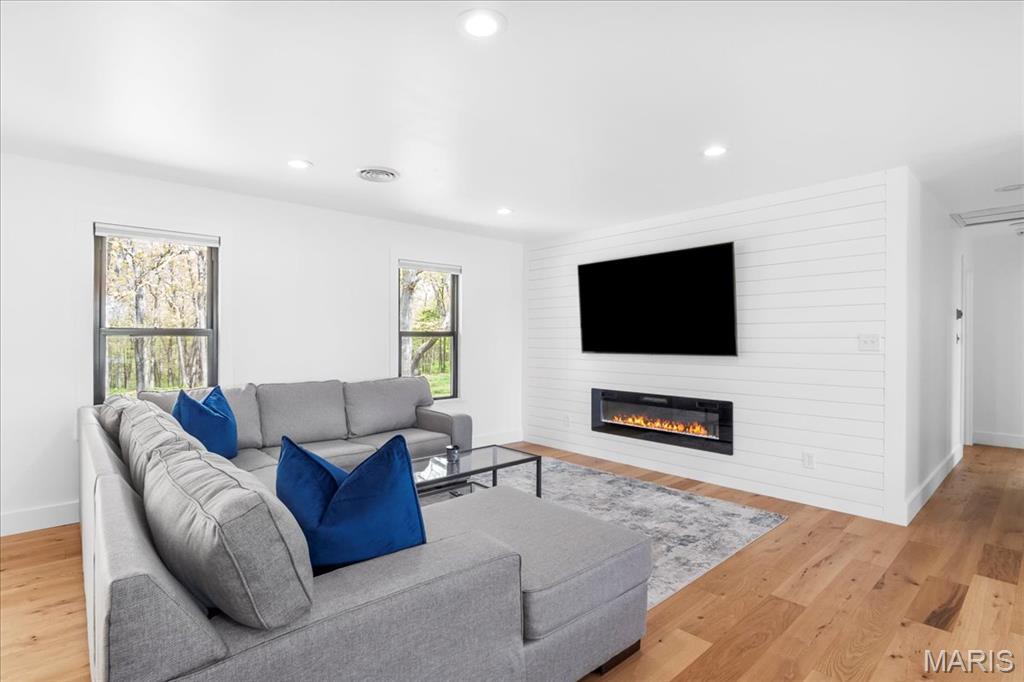 Country Hill Farm 02 - Residential