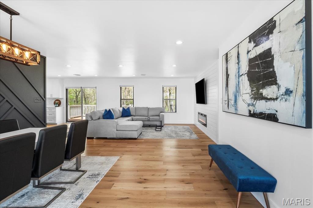 Country Hill Farm 02 - Residential