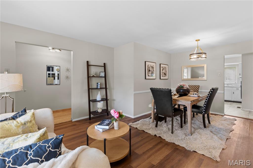 Florissant, Missouri 63034, United States, 3 Bedrooms Bedrooms, ,2 BathroomsBathrooms,Residential,Pending,132520