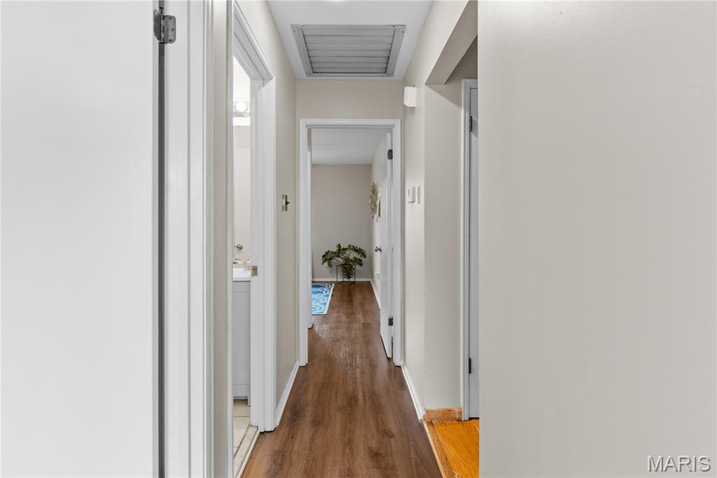 Florissant, Missouri 63034, United States, 3 Bedrooms Bedrooms, ,2 BathroomsBathrooms,Residential,Pending,132520