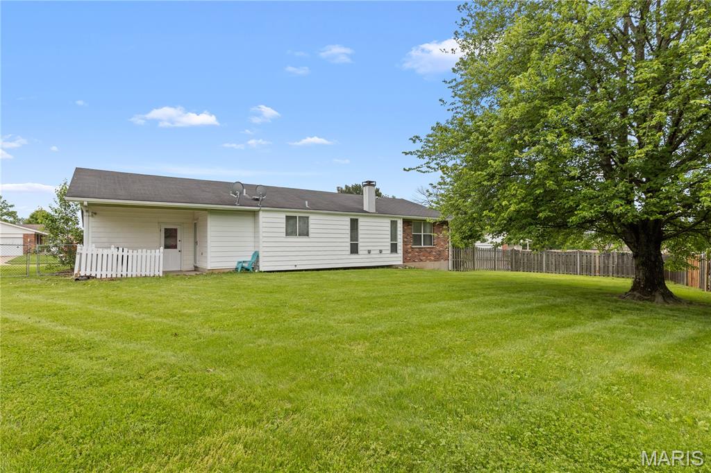 Florissant, Missouri 63034, United States, 3 Bedrooms Bedrooms, ,2 BathroomsBathrooms,Residential,Pending,132520