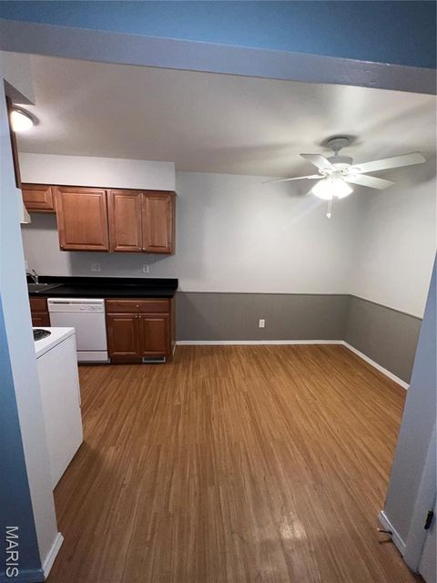 8746 Brentshire Walk Brentwood MO 63122