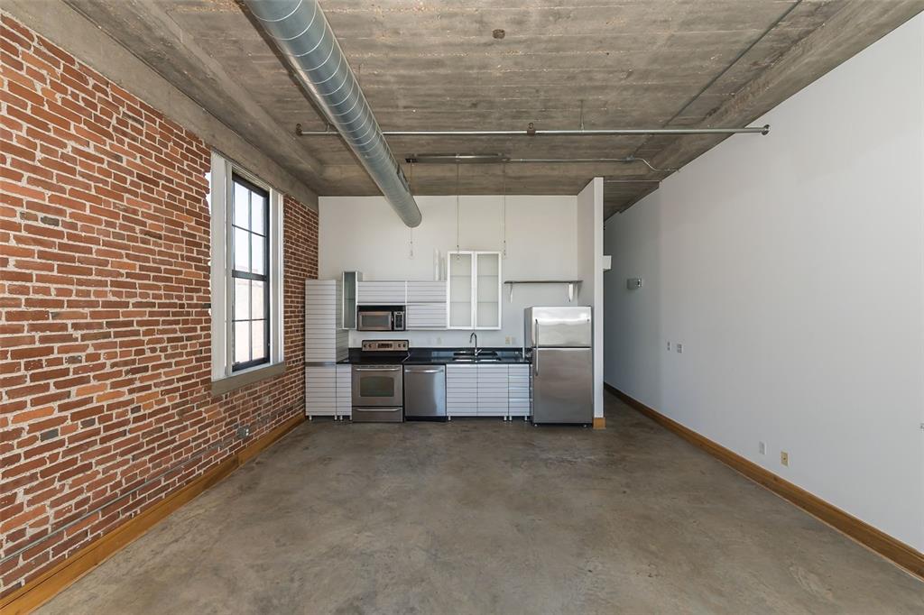 2201 Locust Street 312
