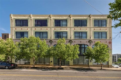 2201 Locust Street 312 St Louis MO 63103