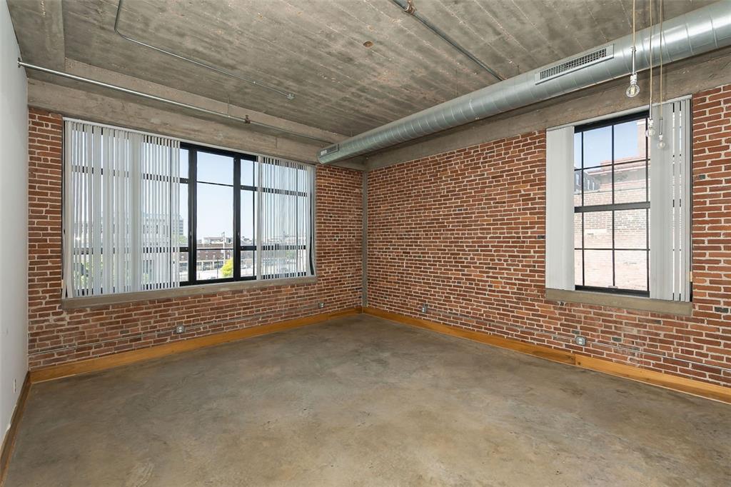 2201 Locust Street 312