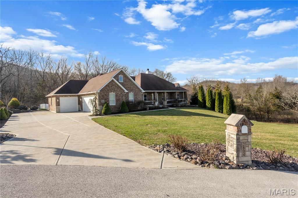 Photo of 2804 Whitetail Estate, Barnhart, MO 63012 (MLS # 26013742)