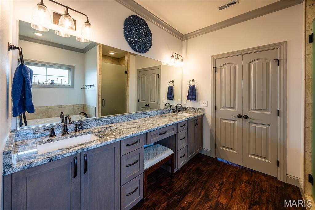 Warren Place - Residential