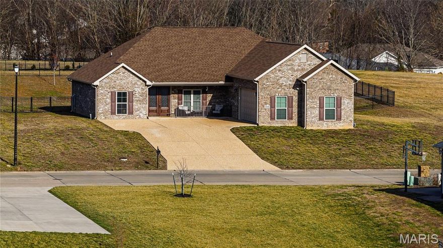 NEW PRICE! $17,000.00 BELOW APPRAISED VALUE (appraisal dated April, 2022) 

Only 2 years young and thoughtfully designed, this custom home in Warrens Place Subdivision blends style and function at every turn. From the moment you step inside, you’ll notice the natural light pouring through double-hung windows and a stunning bay window that creates the perfect reading or dining nook. Custom blinds add both elegance and privacy throughout.

The kitchen is beautifully appointed with granite countertops, abundant cabinetry, and a separate pantry for organized storage. The laundry area offers additional countertop space for folding and convenience.

The spacious owner’s suite is a true retreat, featuring a 5-foot whirlpool tub designed for relaxation. Enjoy the outdoors year-round on the large screened-in brick porch, complete with locking dog doors, overlooking a fully fenced backyard.

Located in the highly sought-after Jackson School District and with no HOA fees, this home offers comfort, quality, and freedom in one exceptional package.