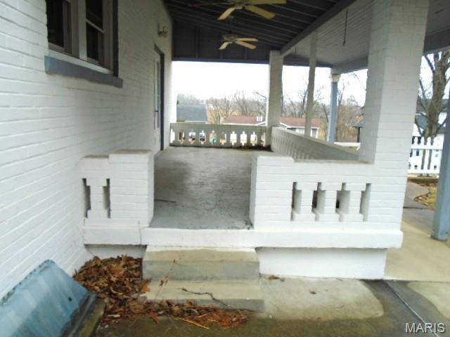 3820 N Barrington Court