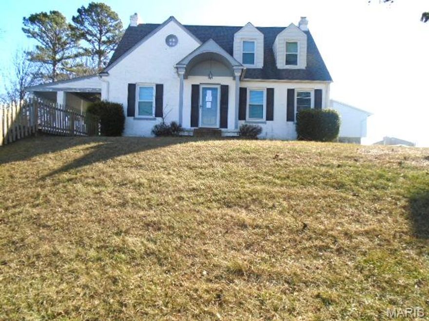 Come and see this charming home full of character, featuring beautiful real wood floors throughout! This inviting property offers an eat-in kitchen, separate dining room, and a spacious living room, perfect for everyday living and entertaining. With 2 bedrooms, 1 full bath, and 1 half bath, there’s plenty of space for comfort and functionality. Enjoy cozy evenings by the wood-burning fireplace or relax on the covered back porch/patio overlooking a fenced backyard—ideal for outdoor gatherings, pets, or play. Do not wait, schedule your showing today!