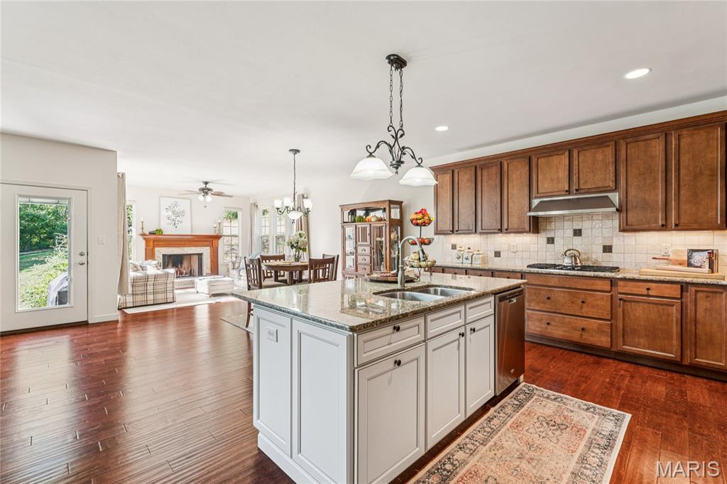 Hobbit Hollow - Residential