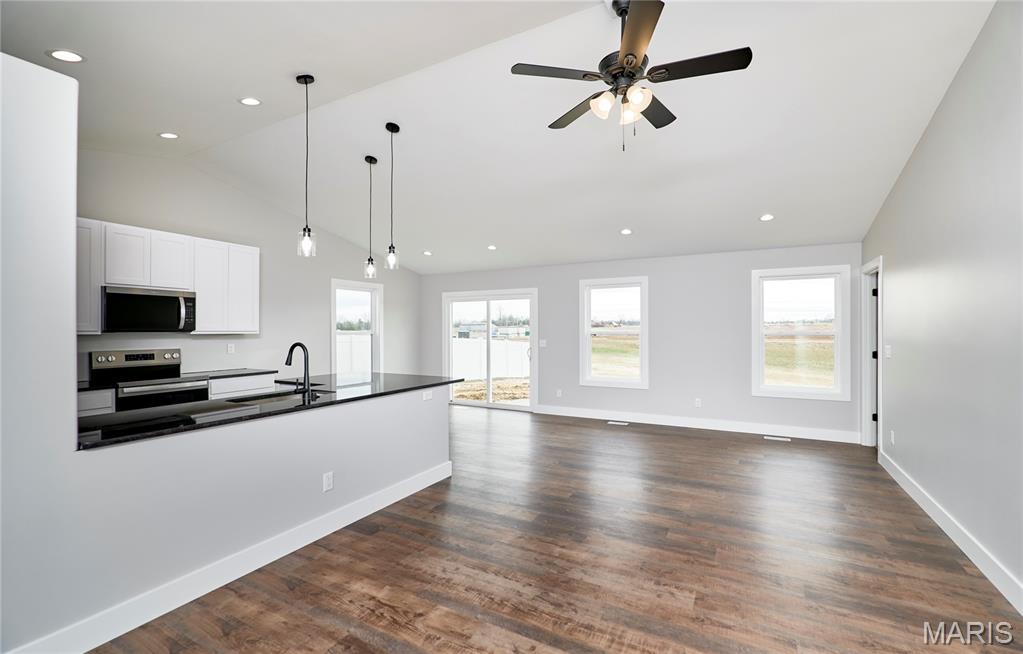 Peruque Creek Manor - Residential