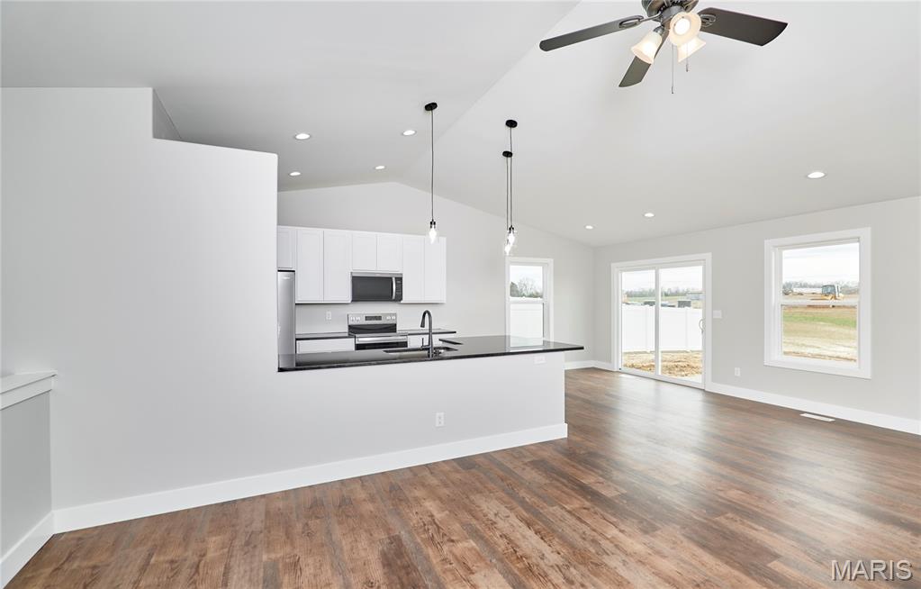 Peruque Creek Manor - Residential