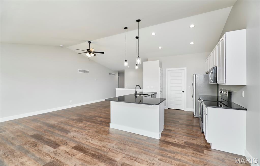 Peruque Creek Manor - Residential