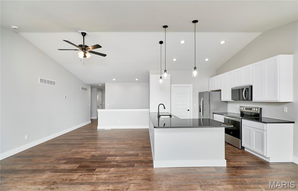 Peruque Creek Manor - Residential