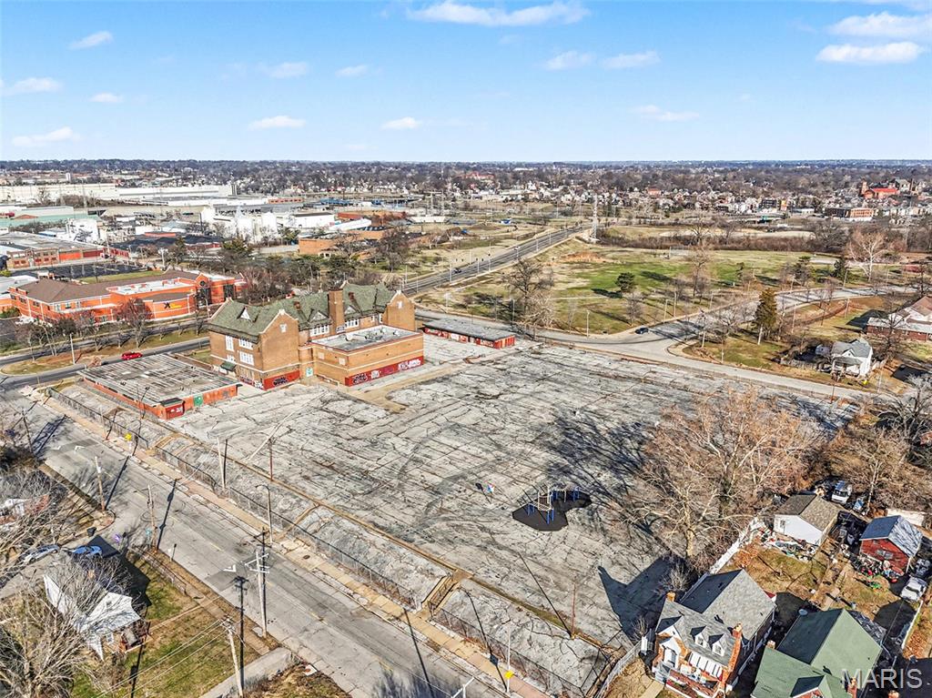 Woodland - Commercial Sale