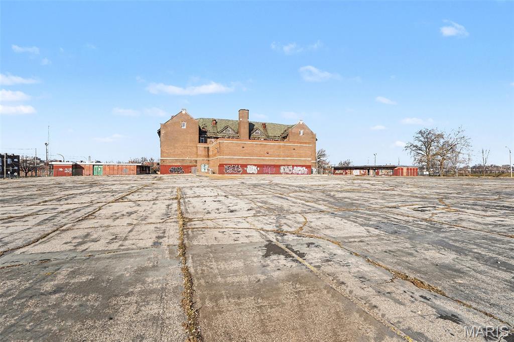 Woodland - Commercial Sale