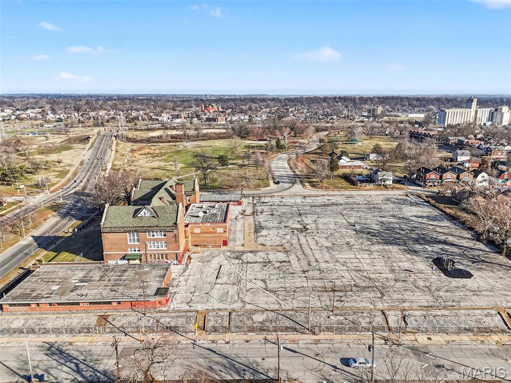 Woodland - Commercial Sale