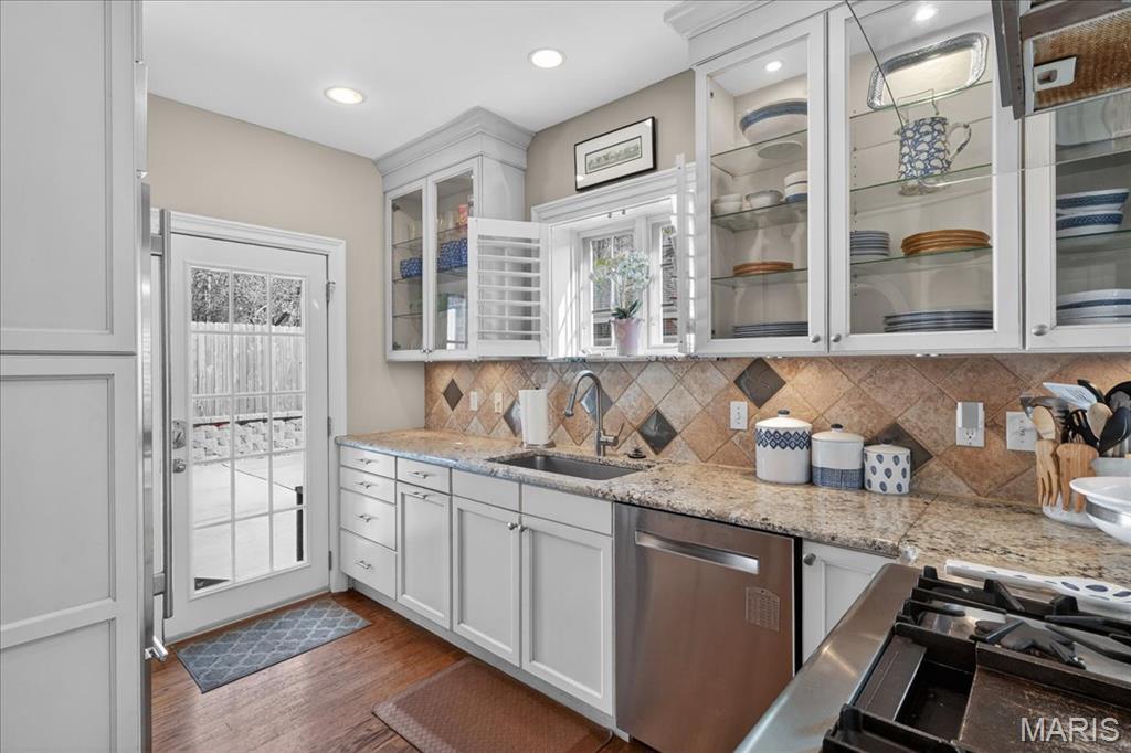 Davis Place - Residential