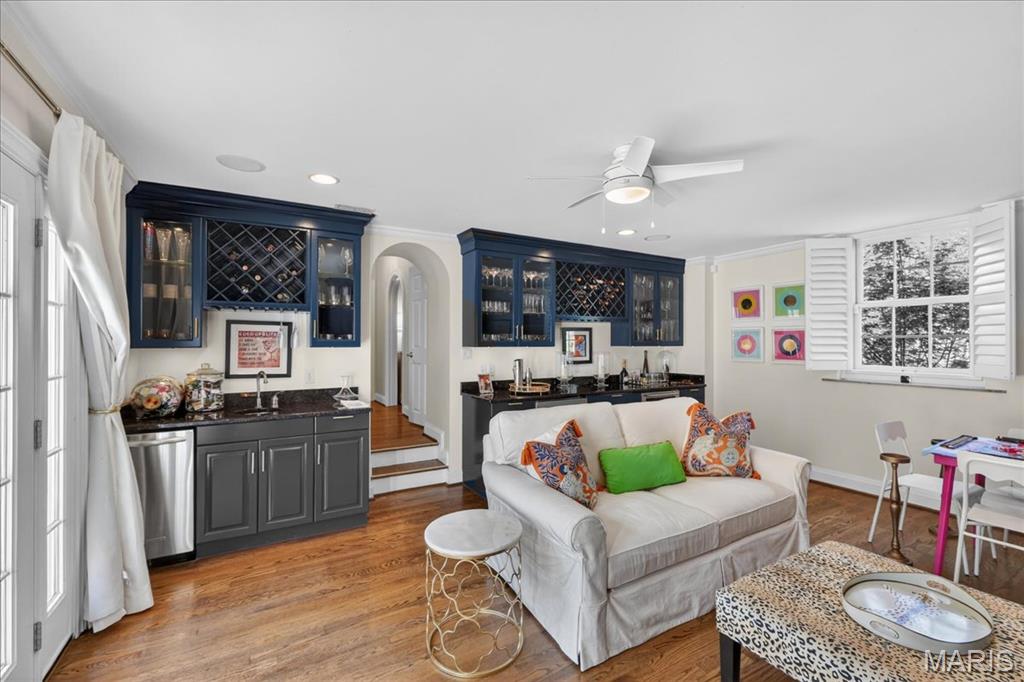 Davis Place - Residential