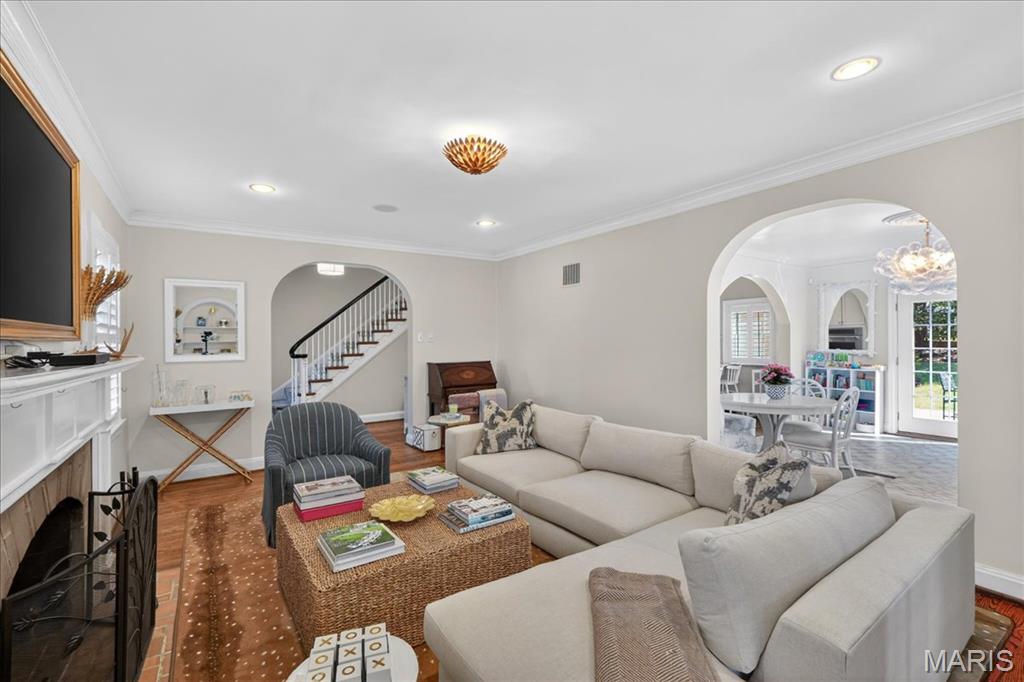 Davis Place - Residential