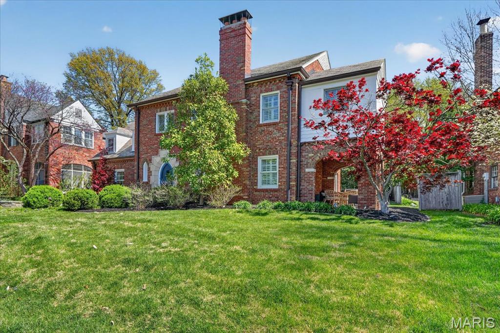 Davis Place - Residential