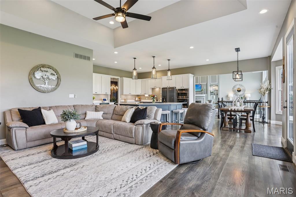 The Knoll At The Legends - Residential