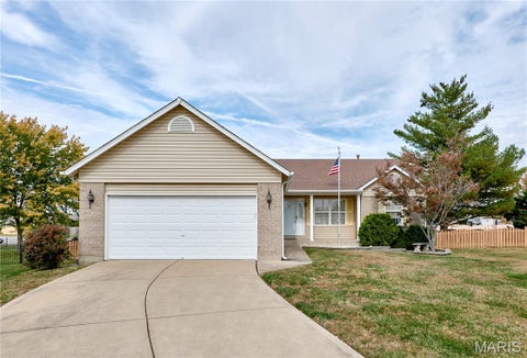 Photo of 25 Tinsmith Court, OFallon, MO 63366 (MLS # 26068456)
