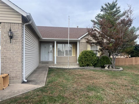 Photo of 25 Tinsmith Court, OFallon, MO 63366 (MLS # 26068456)