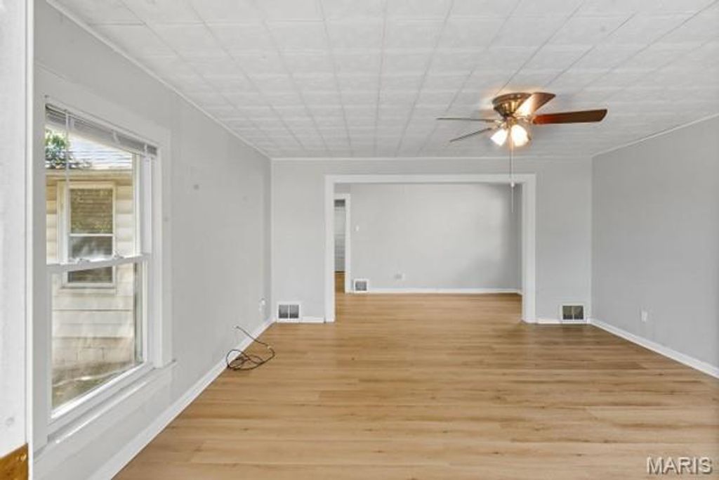 Photo of 8908 W Pendleton Avenue, St Louis, MO 63144 (MLS # 25073071)