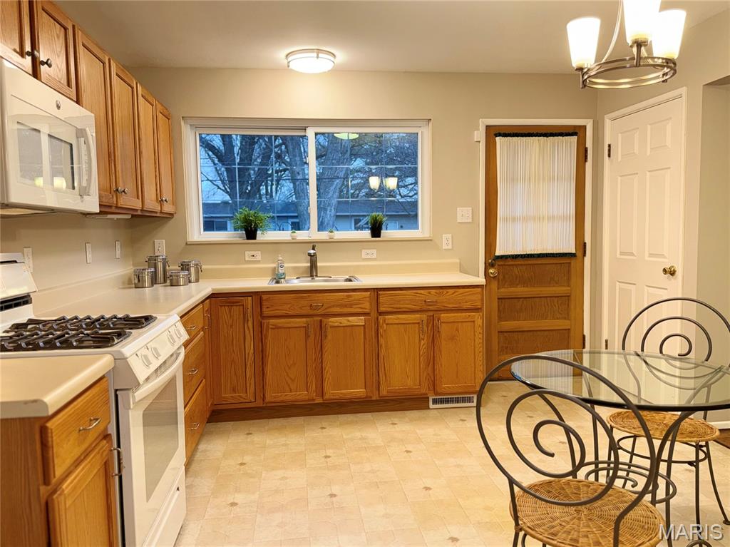 Foxrun 2 - Residential