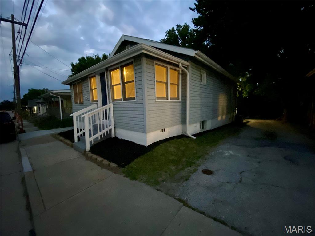 Photo of 3804 N Hanley Road, St Louis, MO 63121 (MLS # 26067083)