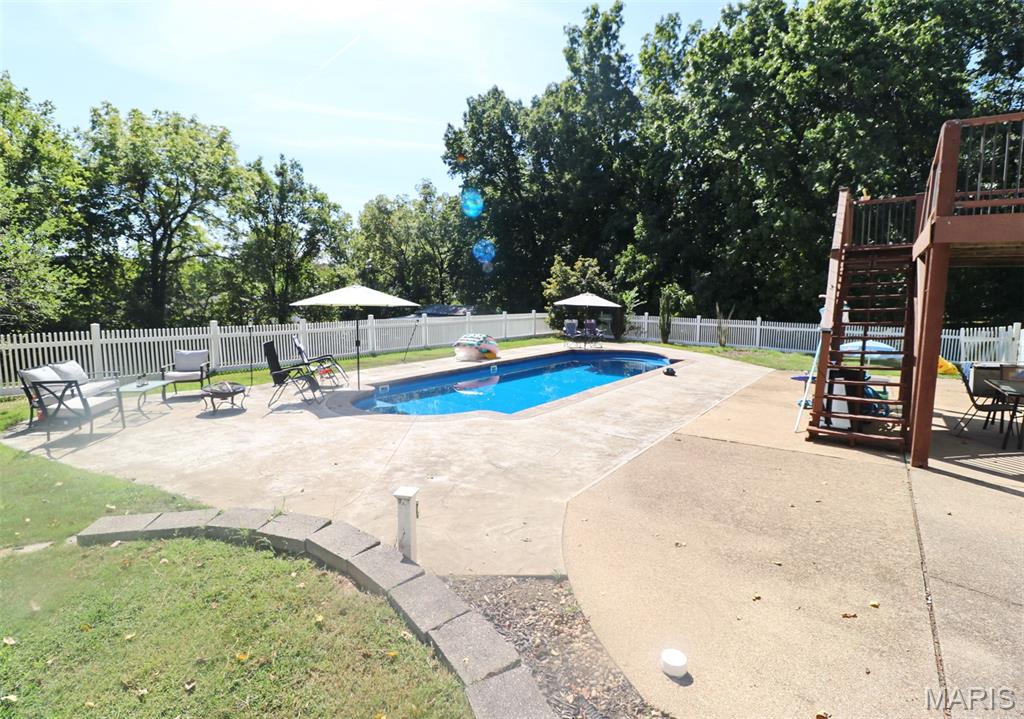 1490 Cole Road