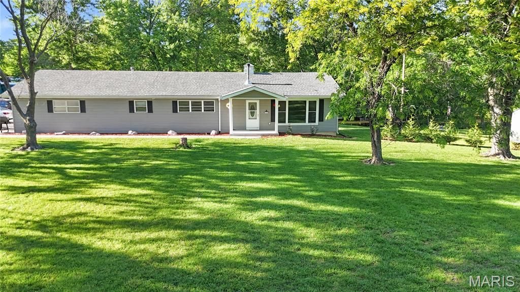 Photo of 1395 Brownsmill Road, Elsberry, MO 63343 (MLS # 26030129)