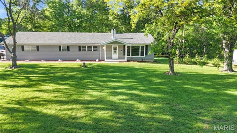 Photo of 1395 Brownsmill Road, Elsberry, MO 63343 (MLS # 26030129)