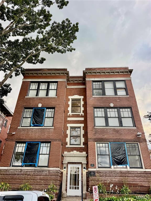 Photo of 527 Clara Avenue #2A, St Louis, MO 63112 (MLS # 26066786)